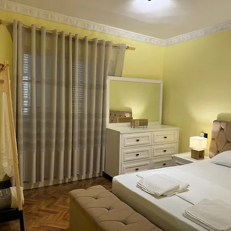 Апартаменты Fun House Serenity Тирана